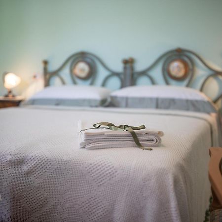 Agriturismo Isola Dei Calanchi - Guest House Атрі Екстер'єр фото
