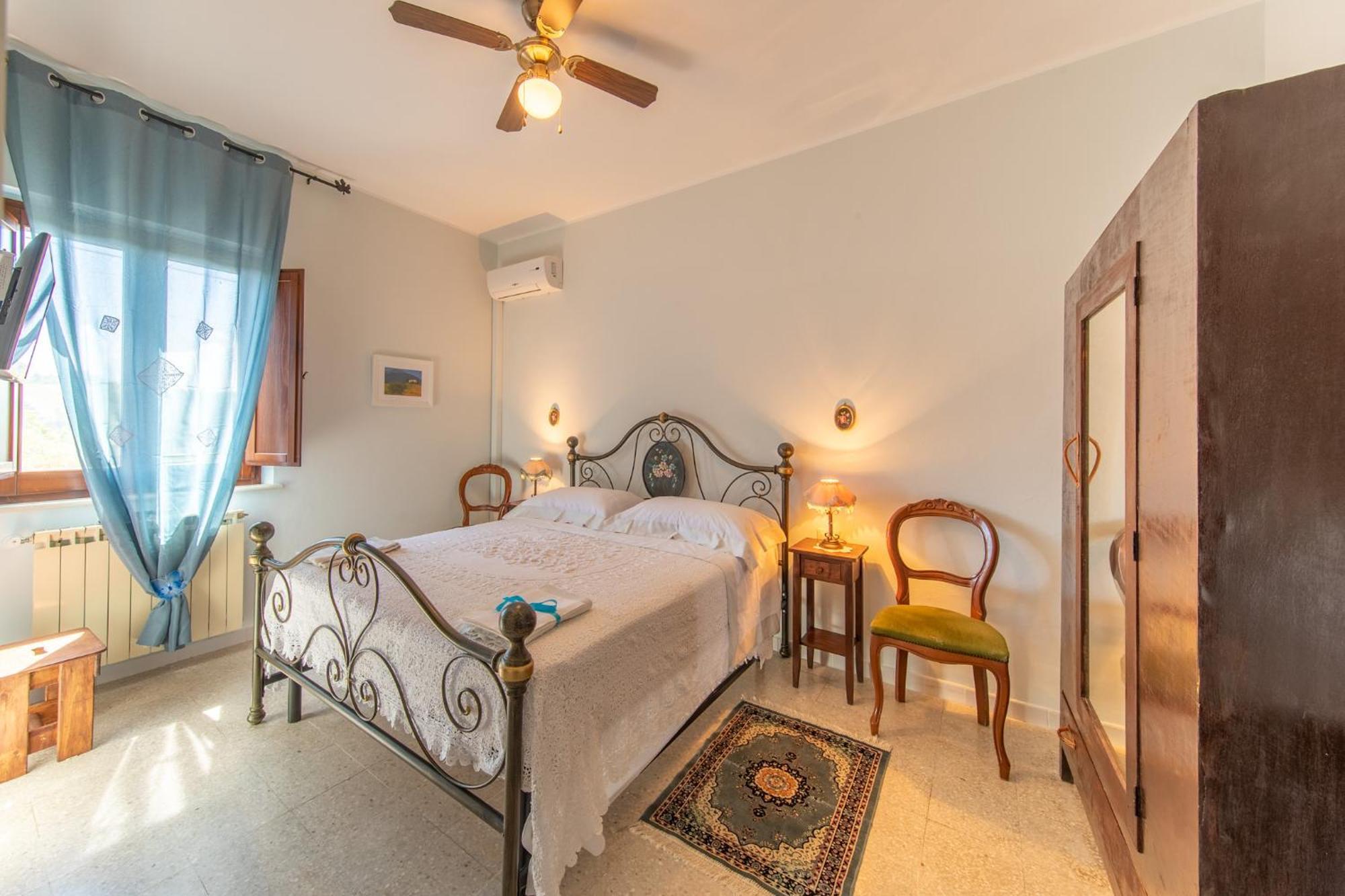Agriturismo Isola Dei Calanchi - Guest House Атрі Екстер'єр фото